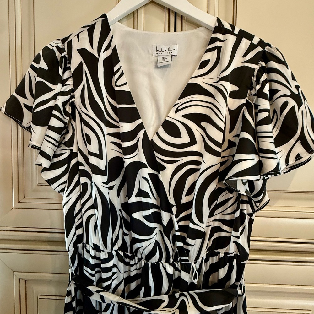 Nicole Miller Black and White Abstract Midi Dress